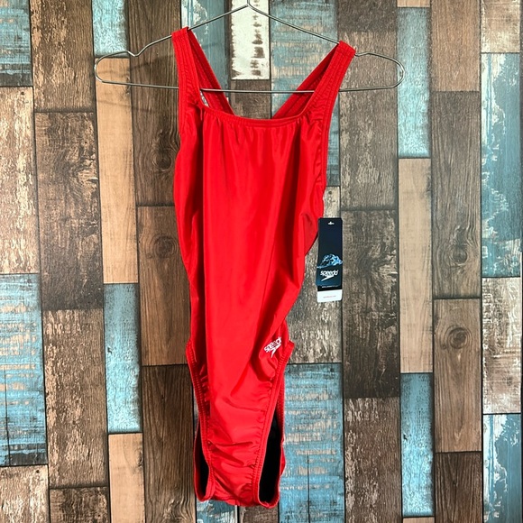 Speedo red 10/36 team red swimsuit - Picture 1 of 15